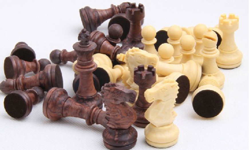 Image 8: Adults Chess Set