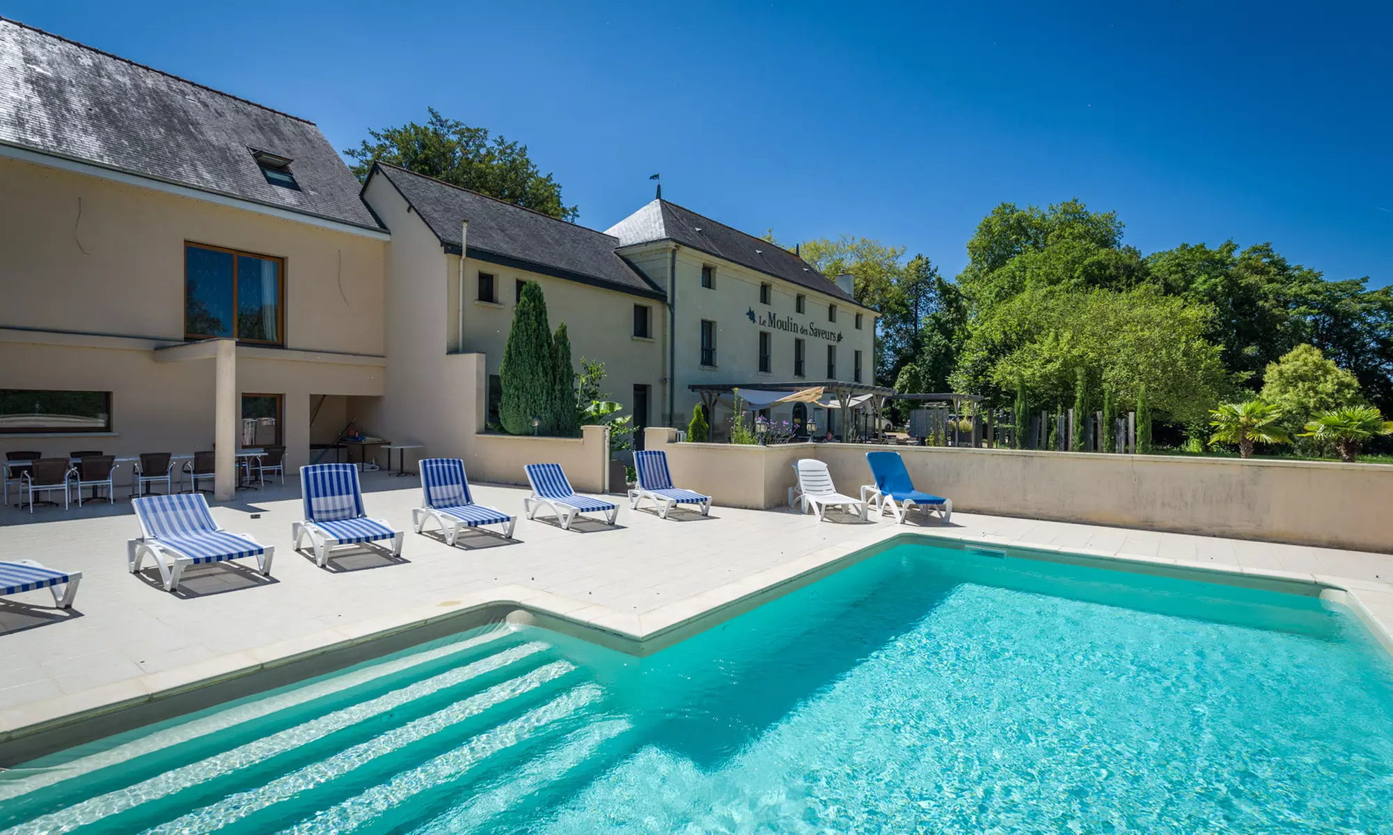 Près de Saumur : 1 à 3 nuit(s), pdj, dîner, visite cave et dégustation en option à l'hôtel Domaine de Presle pour 2 - Primary Image