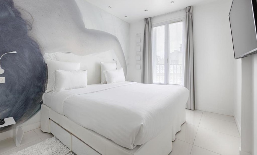 Image 6: Paris : chambre double "White" ou "Soft" avec option petit-déjeuner