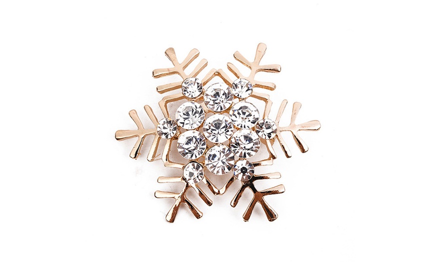 Image 6: Christmas Brooch