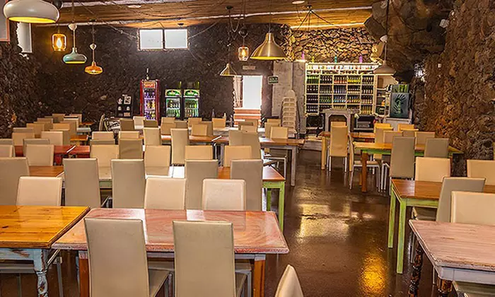 ♨ Menú clásico o Premium en La Cueva Caprichosa