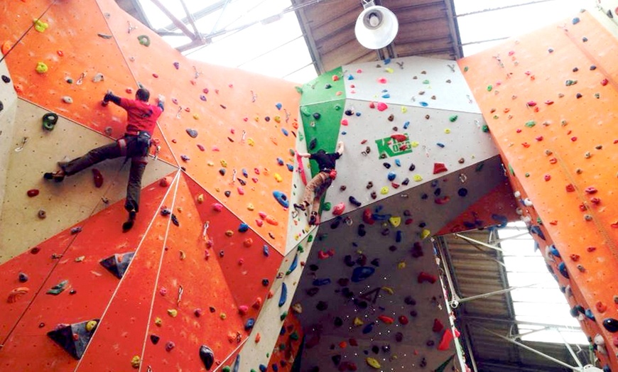 Image 2: Indoor Climbing Taster Session