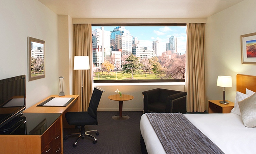 Image 3: Melbourne: Stay at the Radisson