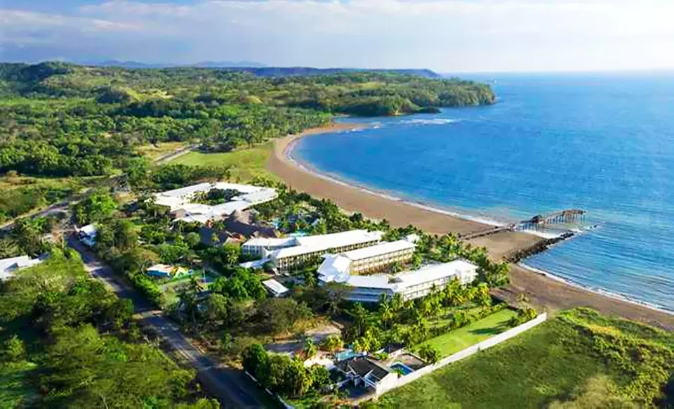 ✈ 5-Night, All-Inclusive Doubletree Central Pacific Vacation with Airfare; Price/Person Based on Double Occupancy - Primary Image