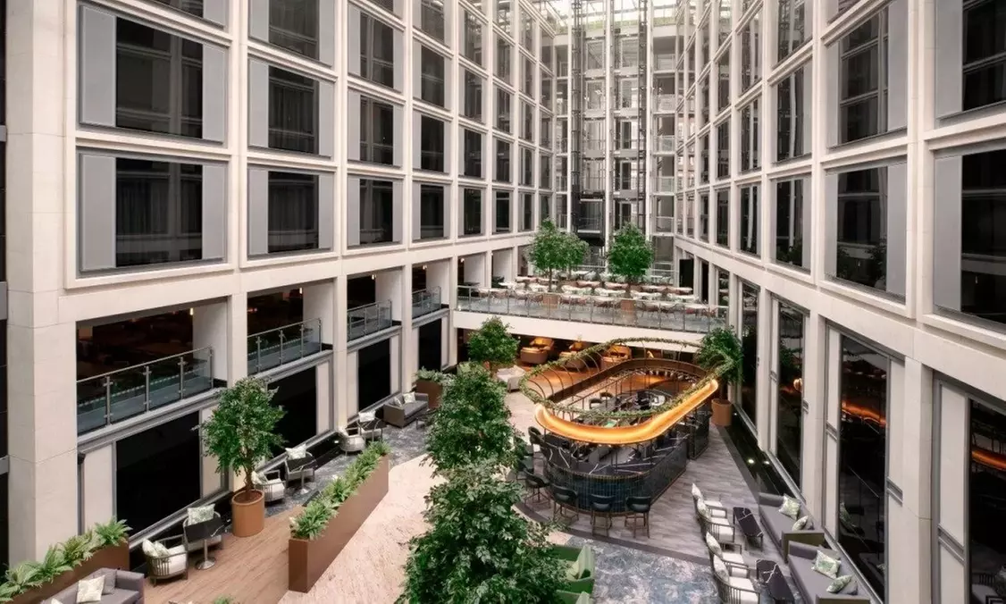 Central London: Luxury Stay with Spa Access