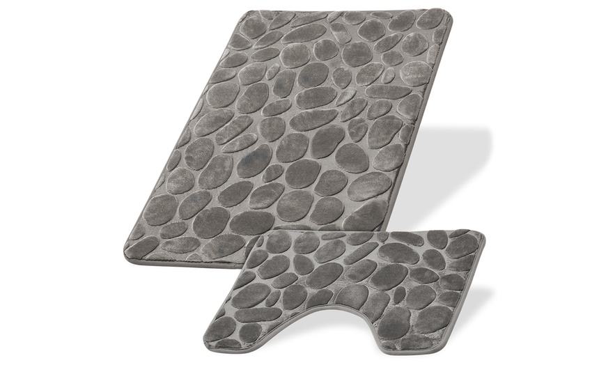 Image 2: Two-Piece Pebbles Bath Mat Set