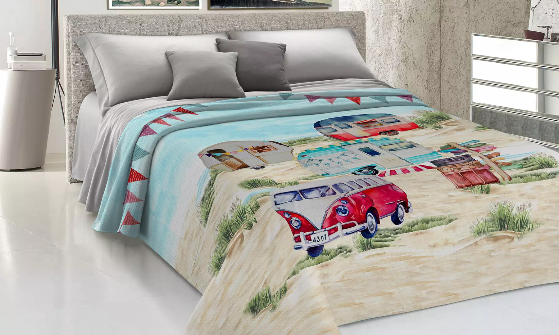 Baumwoll-Tagesdecke mit buntem Aufdruck