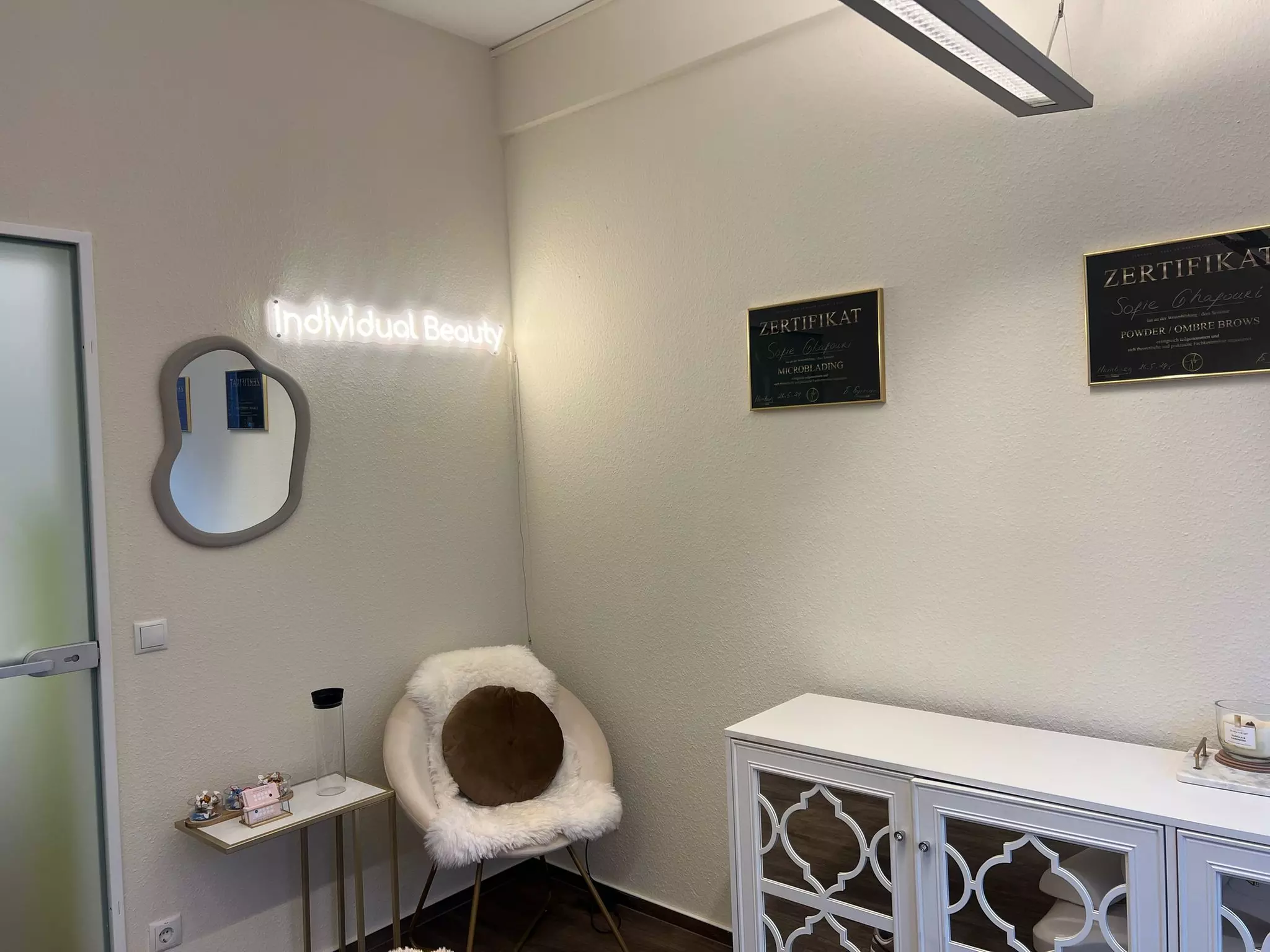 Soft Powder Brows / Microblading (3 Std.) inkl. Beratung für 1 Person