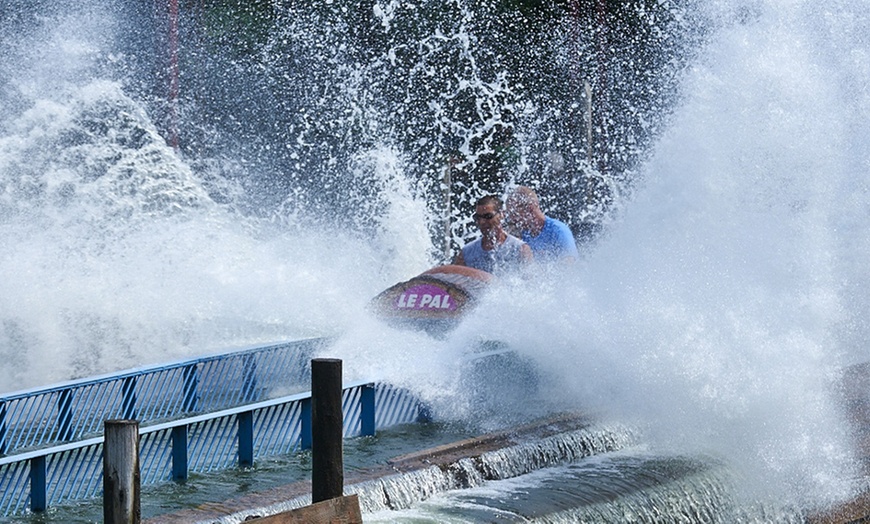 Image 4: Entrée au parc d'attraction et parc animalier Le PAL