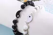 2er-Set Freundschafts-Armbänder mit Yin-Yang-Motiv in Schwarz und Weiß - Image 2