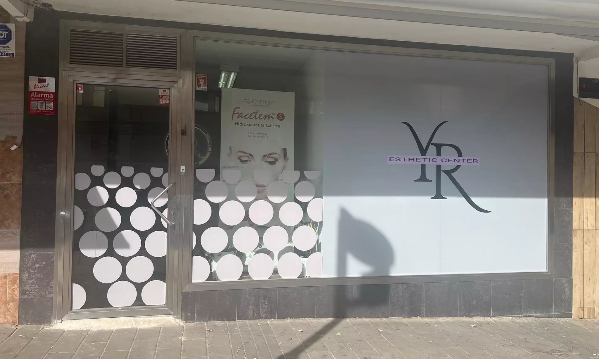 Combo reductor con cavitación, presoterapia y masaje drenante