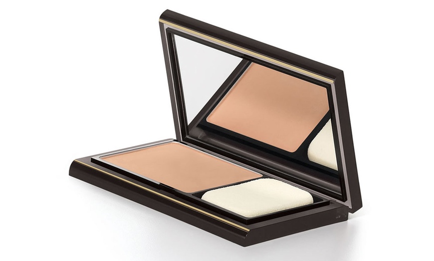 Image 2: Elizabeth Arden Flawless Finish