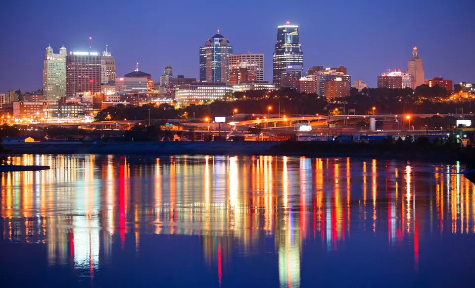 1-Night Stay at 816 Hotel in Kansas City, MO. Combine Up to 3 Nights. - Primary Image