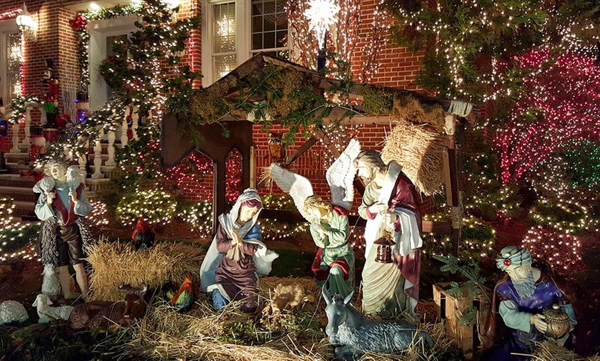 Image 7: Up to 20% Off 4-Hour Dyker Heights Christmas Lights Bus Tour
