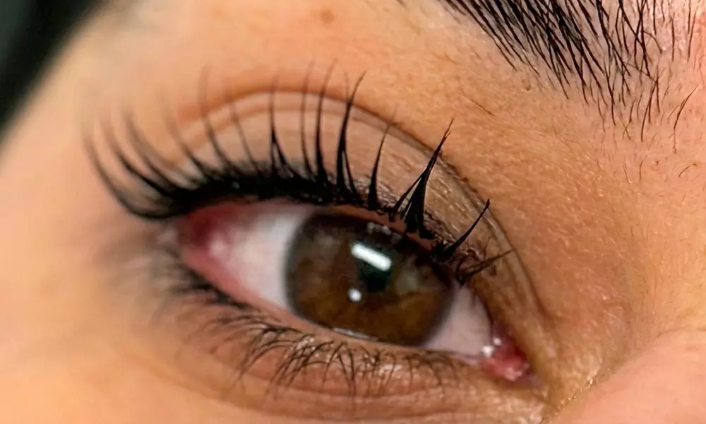 JACINDARELLA LASHES & BEAUTY: Up to 40% Off on Korean Lash Lift with Optional Tint or Brow Lamination Package - Second Medium