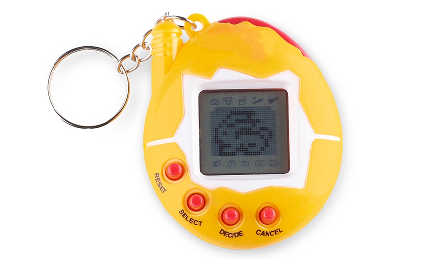 Image 5: Retro Virtual Pocket Pet