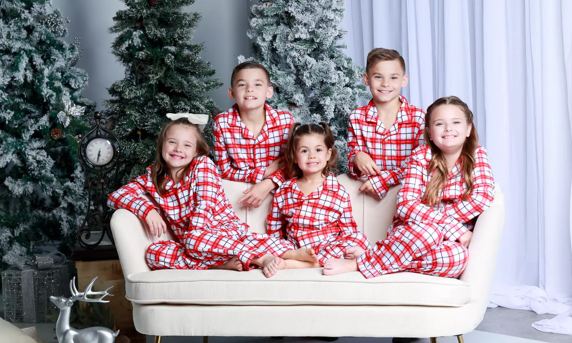 Up to 91% Off on In-Studio Holiday Family Shoot