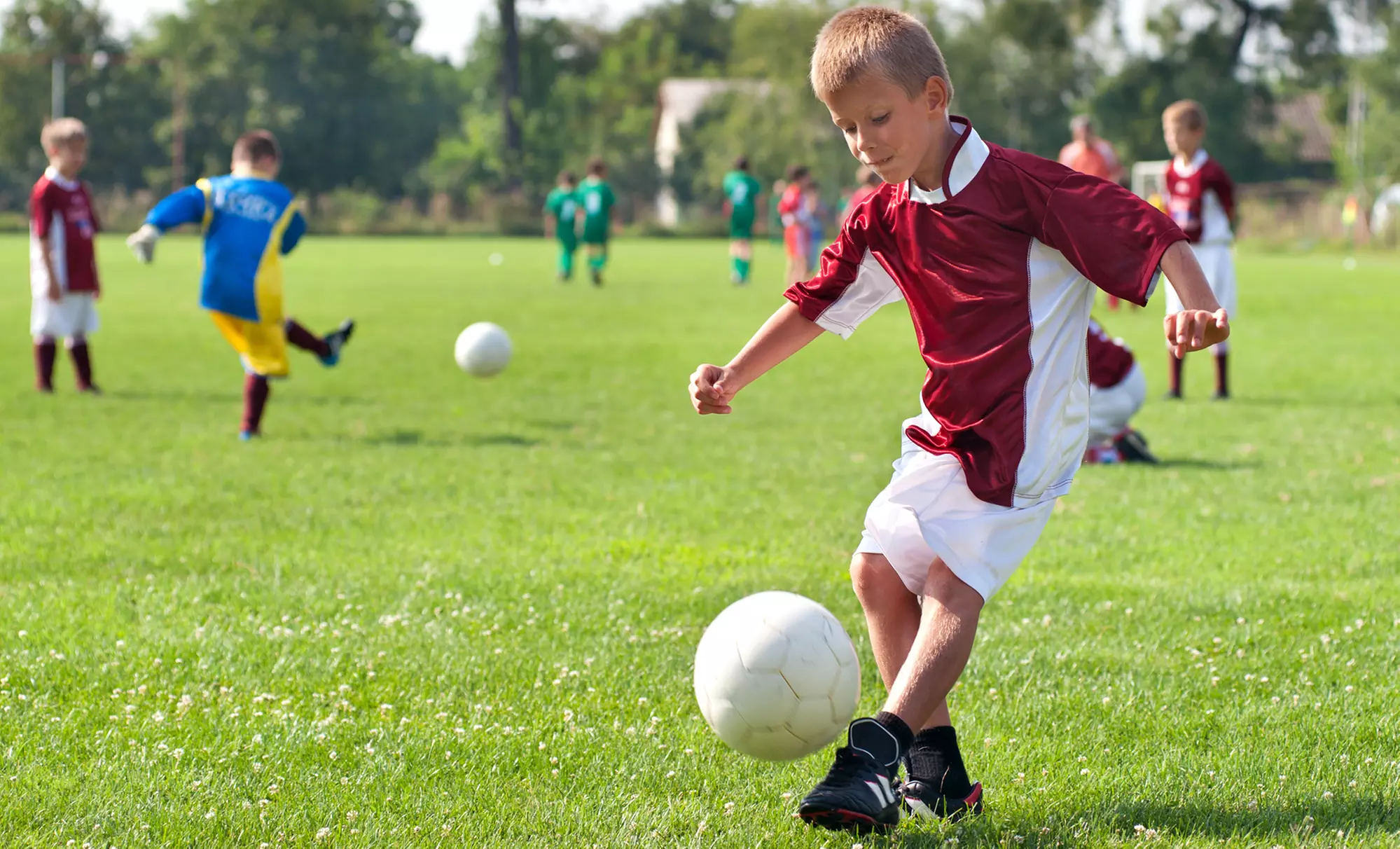 C$139 for an Outdoor Youth Soccer League for One from Extreme Toronto Sports Club (C$279 Value) - Primary Image