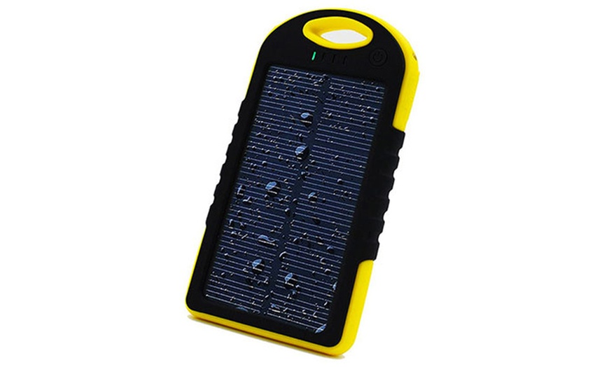 Image 2: Waterproof Solar Power Bank