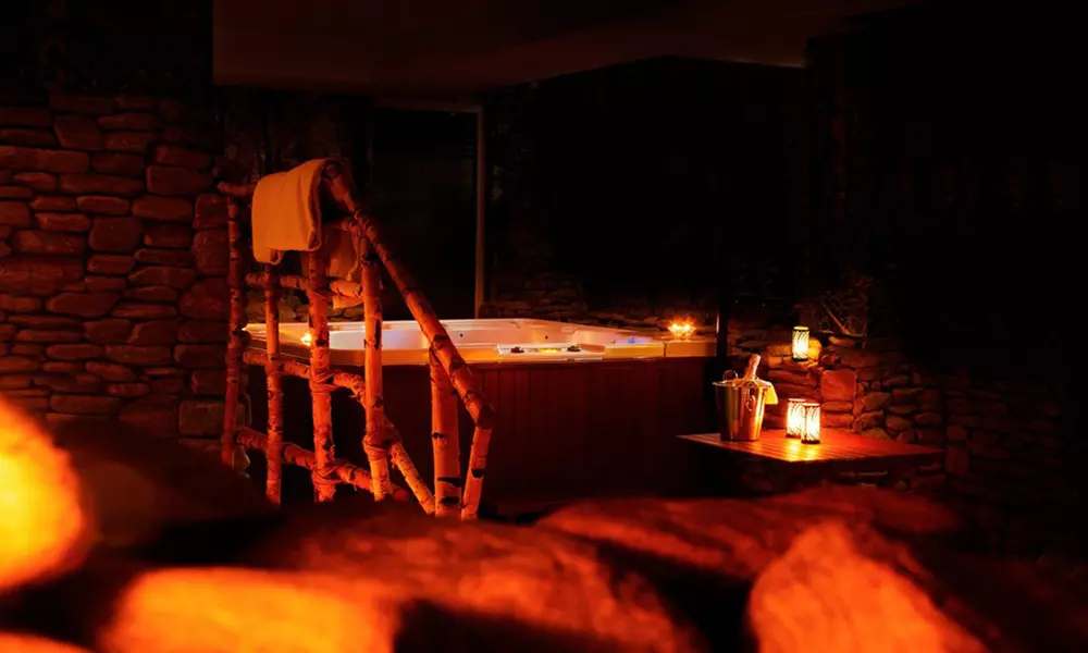 Pakiet day spa relaksacyjny z masażem, jacuzzi i więcej