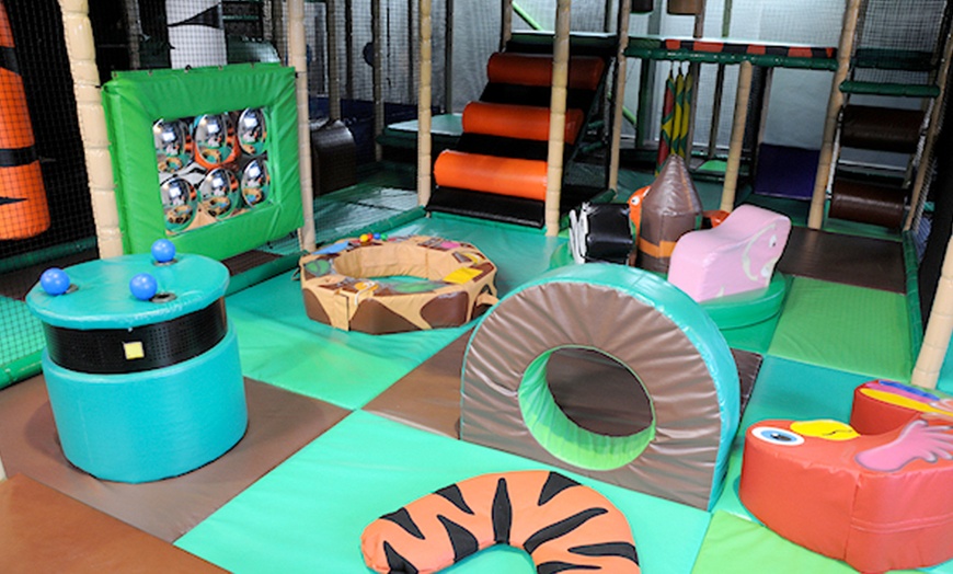 Image 4: Soft Play and Drinks For Two £6