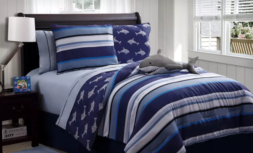 Zoo-Mates Kids’ 7-Piece or 9-Piece Reversible Bed Sets (Up to 69% Off). Four Options Available. Free Shipping & Returns. - Second Medium