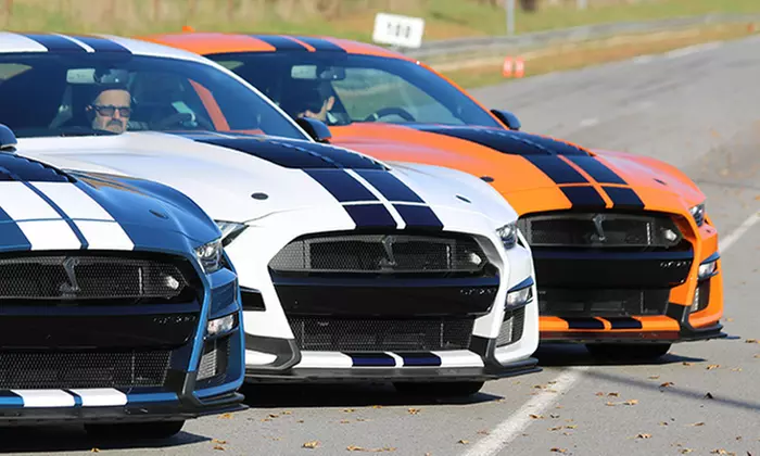 2 tours de pilotage en voiture de sport prestige avec Cadeau Pilotage