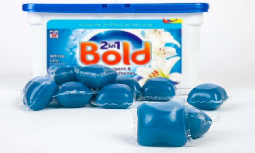 Image 2: Bold 2in1 Laundry Tabs