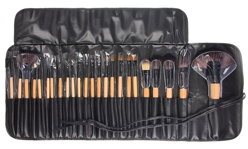 Image 2: 24-Piece Makeup Brush Set