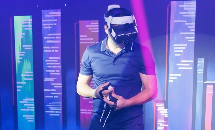 Image 7: Join the Virtual Hero Experience Up to 10 Players