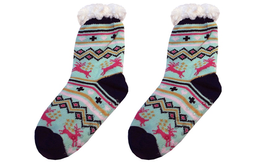 Image 9: Festive Warm Sherpa Fur Slipper Socks