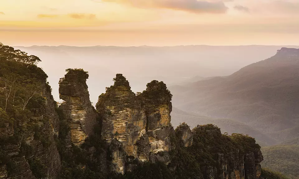 Katoomba: Up to 3-Night 4* Break with Wine and Late Check-Out