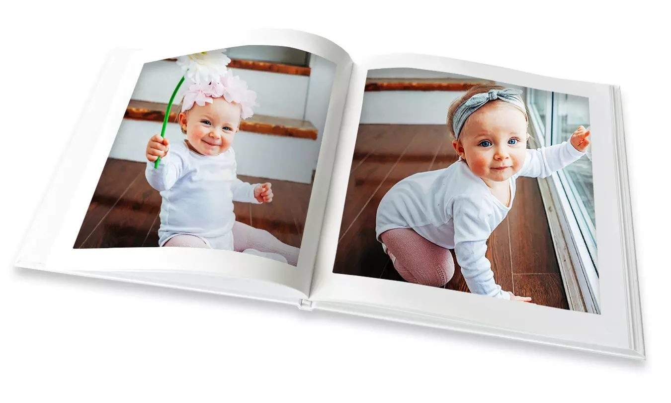 Quadratisches Hardcover-Fotoalbum 30 x 30 cm mit bis zu 144 Seiten