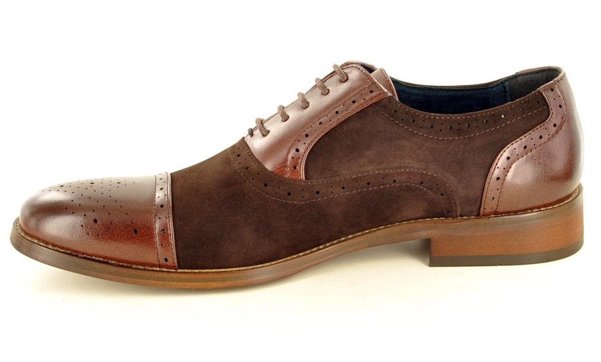 Image 29: Two-Tone Men's Brogue Shoes