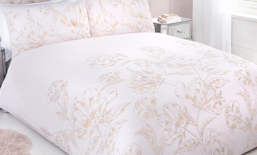 Image 1: Metallic Floral Duvet Set