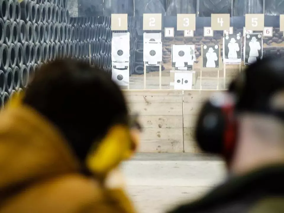 Karta podarunkowa ważna 12 miesięcy na usługi w Strzelnicy Colt