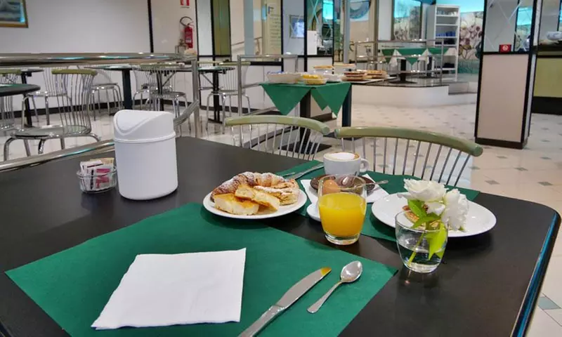 Genova: camera doppia con colazione e accesso all'area Wellness