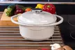 Casseroles avec couvercles de la marque Lodge - Second Medium