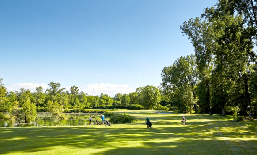 Image 1: 2h d'Initiation au golf avec burger et boisson