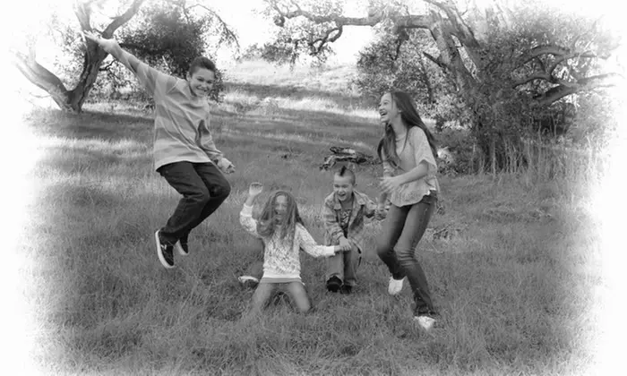 60- or 90-Minute On-Location Photo Shoot with Edited Digital Images from MommieRazzi (Up to 60% Off) - Primary Image