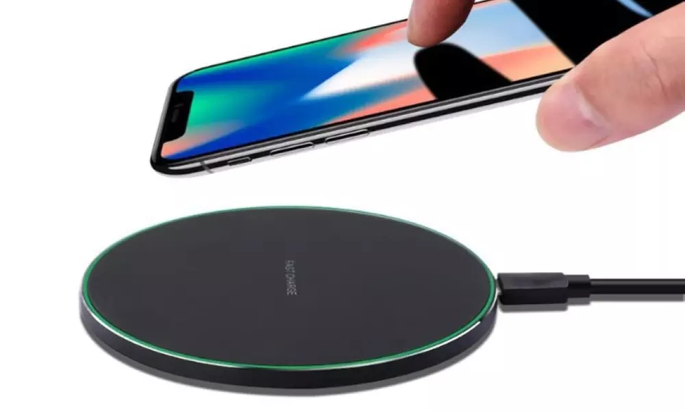 Cargador de teléfono inalámbrico Qi - Primary Image