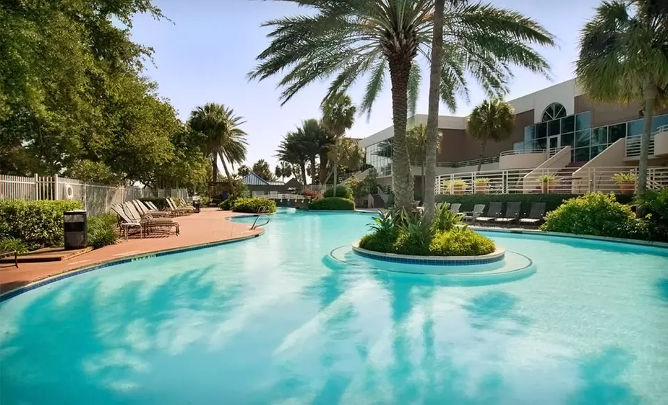 One-Night Stay with Breakfast and Dining Credit at South Shore Harbour Resort & Conference Center in League City, TX - Primary Image