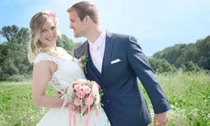 60 Min. Indoor- oder Outdoor-Paar-Fotoshooting zum Thema nach Wahl: für unvergessliche Bilder (bis 73% sparen)