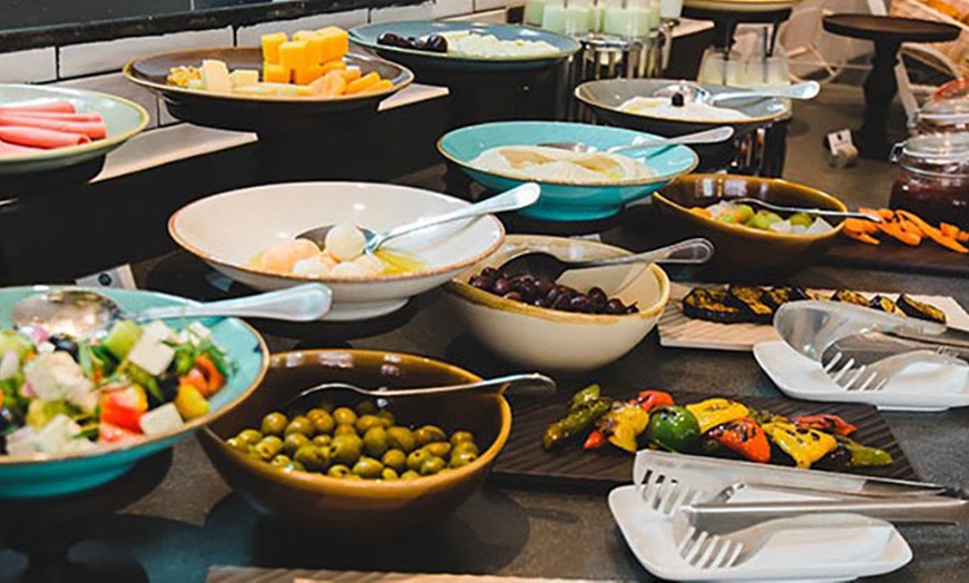 Image 5: 4* Iftar Buffet with Free-Flowing Ramadan Beverages for Up to 4 Adults