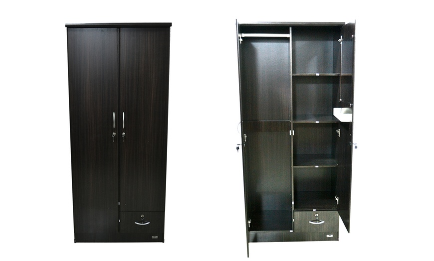 Image 4: Classic-Design Wardrobe