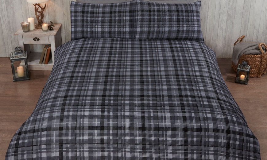 Image 4: Angus Stag Brushed Cotton Duvet Set
