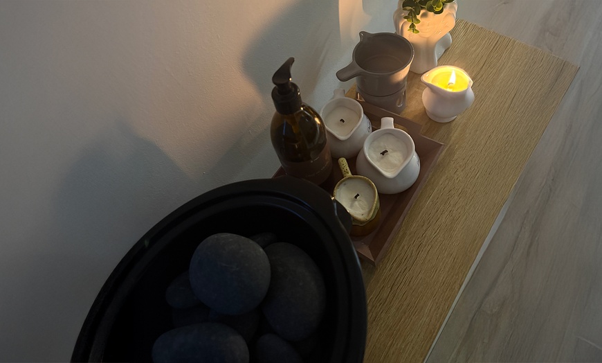 Image 4: Kobido, masaż gorącymi kamieniami, stemplami ziołowymi i więcej