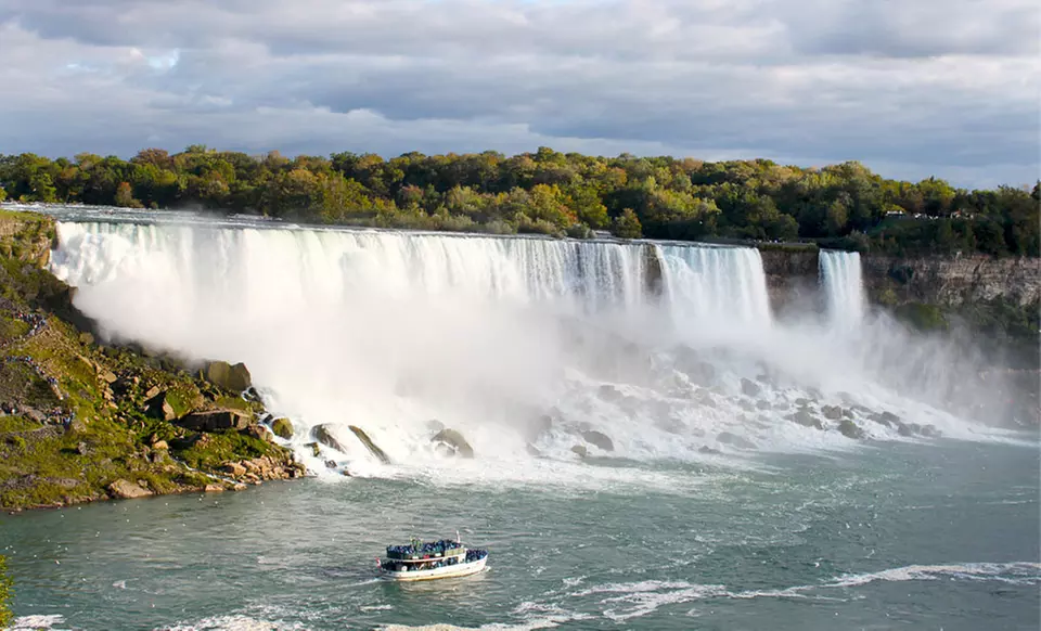 Stay with Couples' or Family Package at Embassy Suites by Hilton Niagara Falls in Ontario. Dates into November. - Primary Image