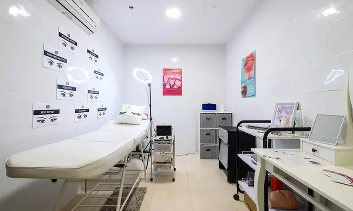 ¡Consigue unas uñas de ensueño! Elige tu manicura o pedicura favorita