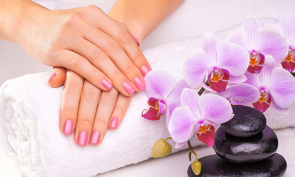 Manicure klasyczny, hybrydowy spa